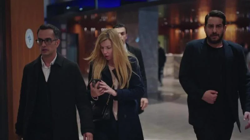 Кадры из сериала Девушка за стеклом 16 серия 1 сезон (2021)